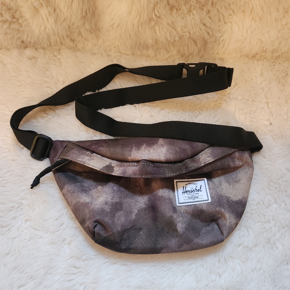 Herschel Classic Hip Pack Camouflage 100% Recycled EcoSystem Fabrics EUC